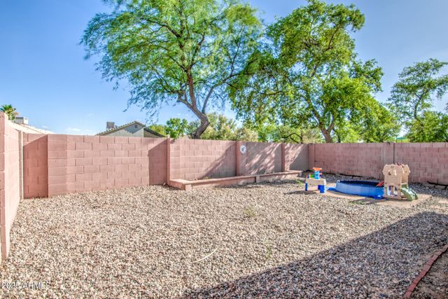 937 E NARDINI Street, San Tan Valley, AZ 85140