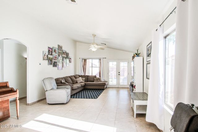 937 E NARDINI Street, San Tan Valley, AZ 85140