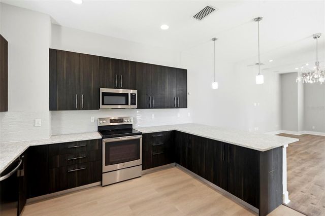 4810 W MCELROY AVENUE 7, Tampa, FL 33611