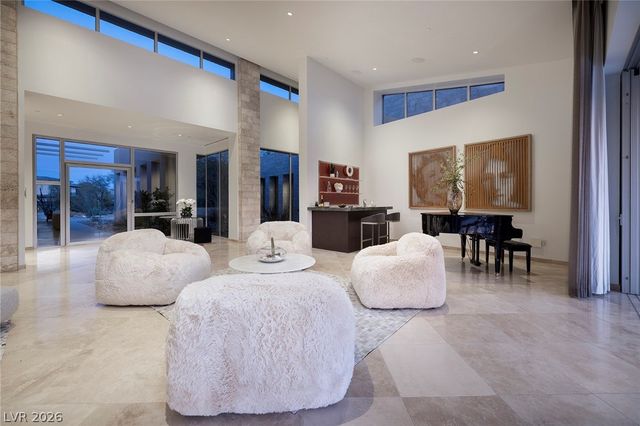 36 Quiet Moon Lane, Las Vegas, NV 89135