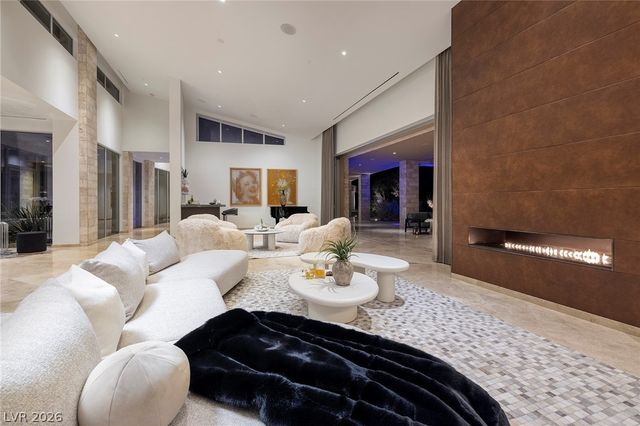 36 Quiet Moon Lane, Las Vegas, NV 89135