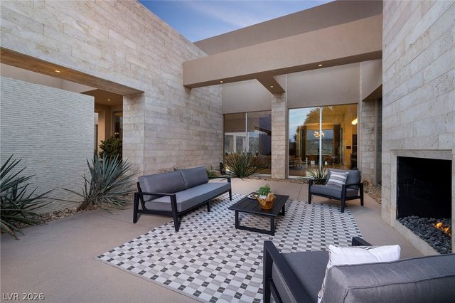 36 Quiet Moon Lane, Las Vegas, NV 89135