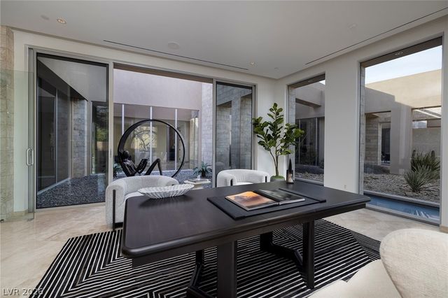 36 Quiet Moon Lane, Las Vegas, NV 89135