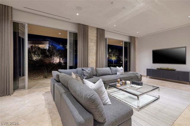 36 Quiet Moon Lane, Las Vegas, NV 89135