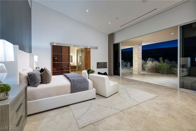 36 Quiet Moon Lane, Las Vegas, NV 89135