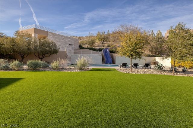 36 Quiet Moon Lane, Las Vegas, NV 89135