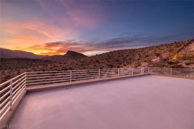 36 Quiet Moon Lane, Las Vegas, NV 89135