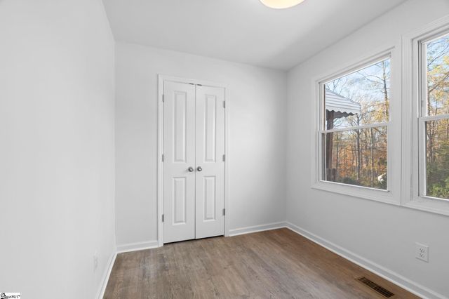 253 Law Street, Woodruff, SC 29388