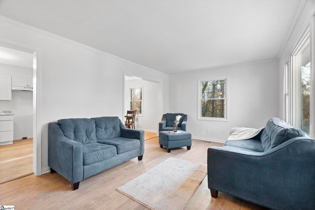 253 Law Street, Woodruff, SC 29388