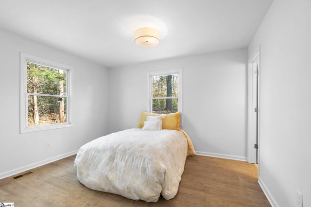 253 Law Street, Woodruff, SC 29388