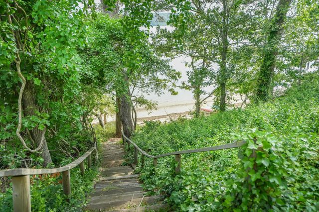 20 Norse Rd, Dennis, MA 02660