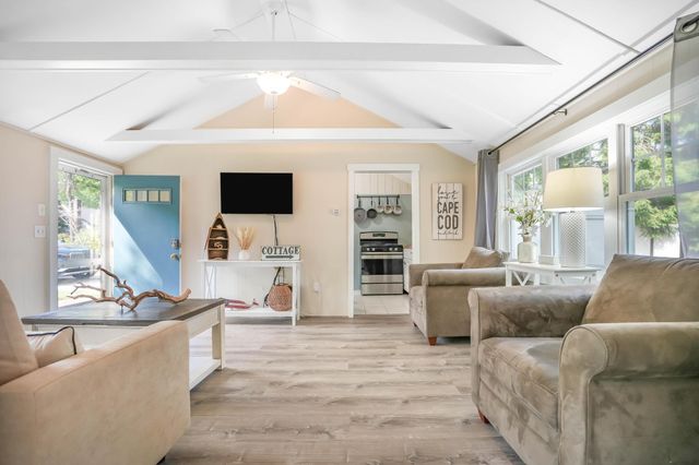 20 Norse Rd, Dennis, MA 02660