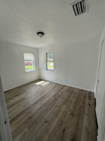 1317 Hendrix, Jacksonville, AR 72076