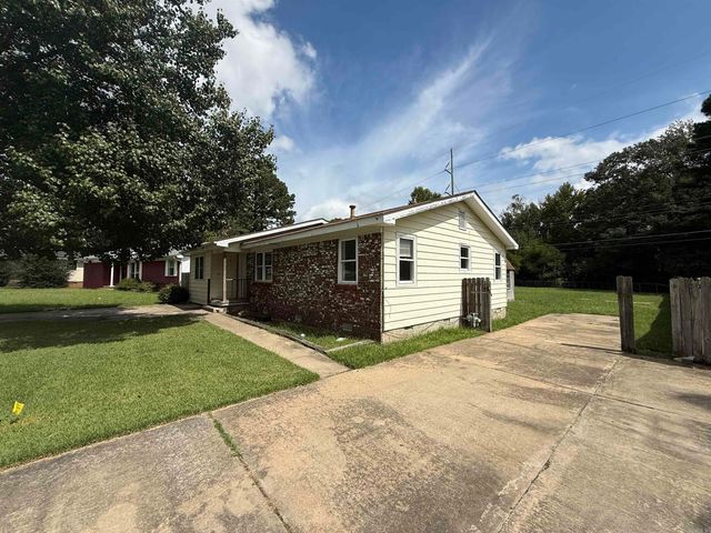 1317 Hendrix, Jacksonville, AR 72076