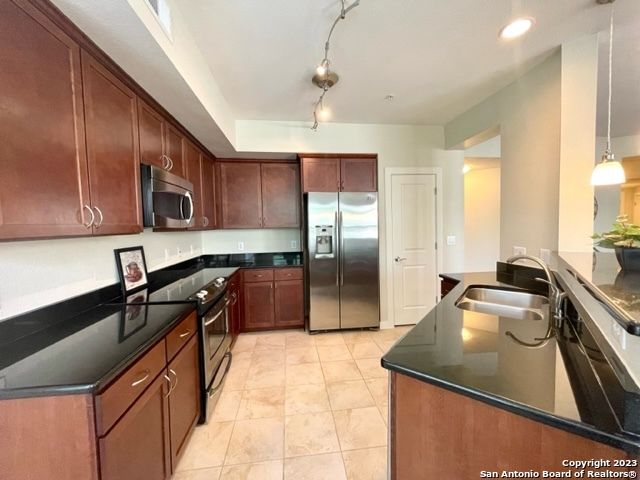 7342 Oak Manor Dr Apt 4201, San Antonio, TX 78229