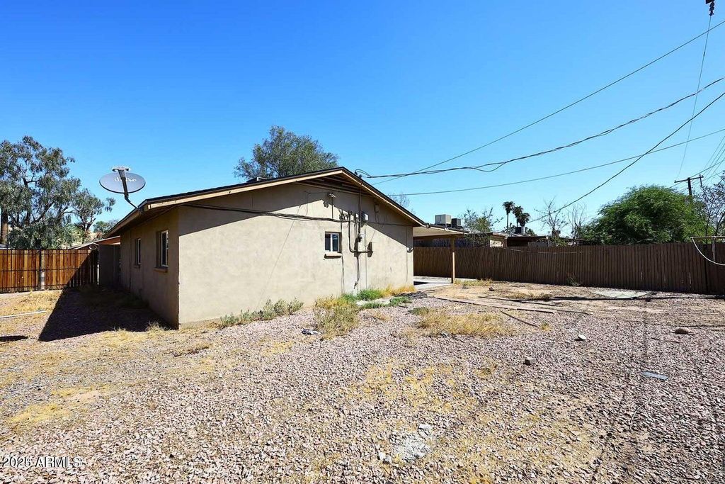 Image 23 of property listing at 4247 W CULVER Street, Phoenix, AZ 85009