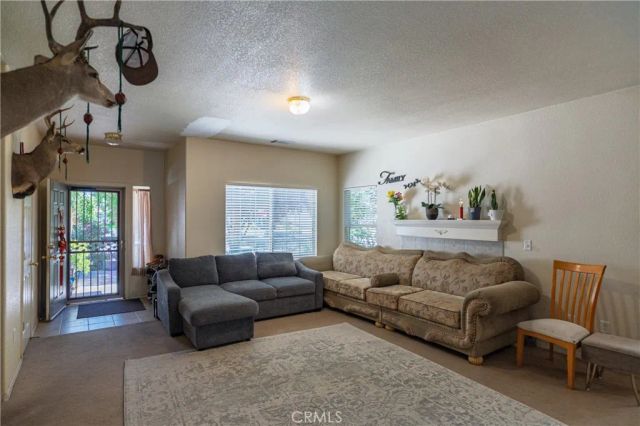 123 Manzanita Avenue, Merced, CA 95341