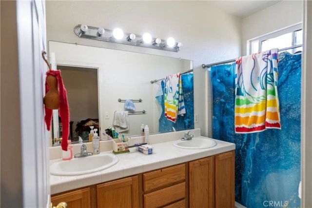 123 Manzanita Avenue, Merced, CA 95341