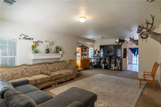 123 Manzanita Avenue, Merced, CA 95341