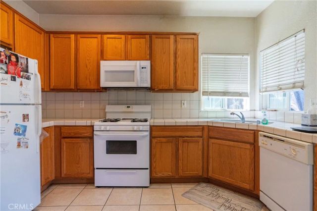 123 Manzanita Avenue, Merced, CA 95341