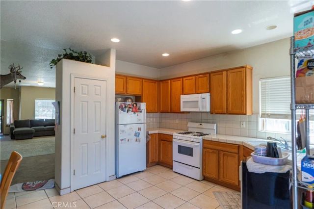 123 Manzanita Avenue, Merced, CA 95341