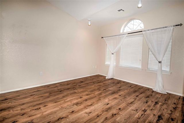 215 S Windsor Drive, Stillwater, OK 74074