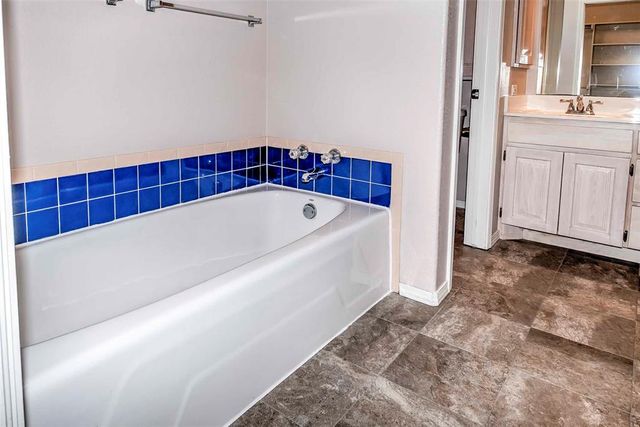 215 S Windsor Drive, Stillwater, OK 74074