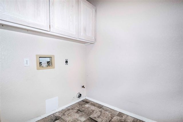 215 S Windsor Drive, Stillwater, OK 74074