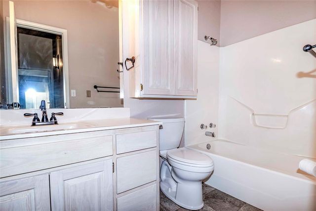 215 S Windsor Drive, Stillwater, OK 74074