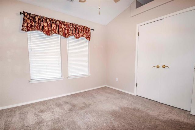 215 S Windsor Drive, Stillwater, OK 74074