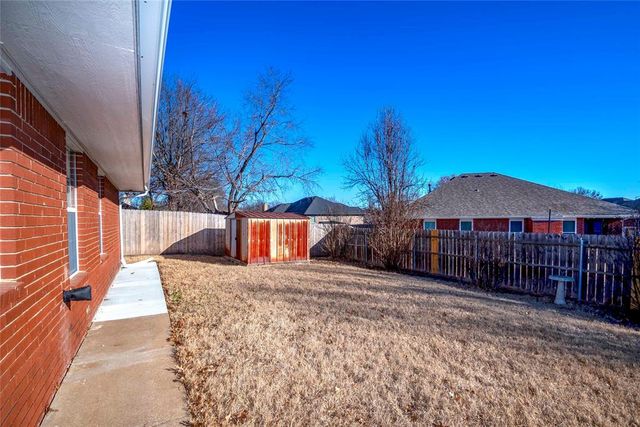 215 S Windsor Drive, Stillwater, OK 74074