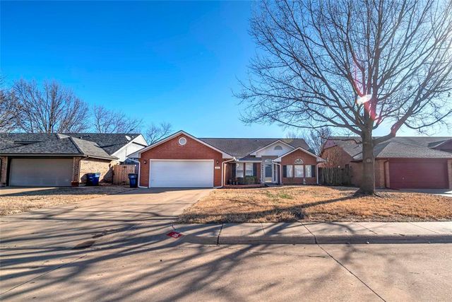 215 S Windsor Drive, Stillwater, OK 74074