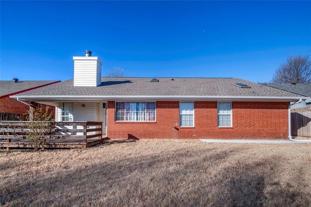 215 S Windsor Drive, Stillwater, OK 74074