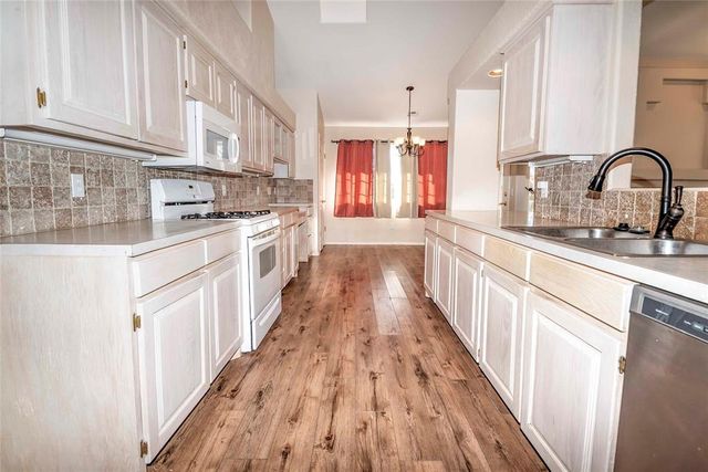 215 S Windsor Drive, Stillwater, OK 74074