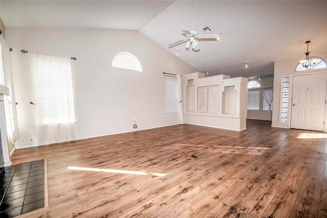 215 S Windsor Drive, Stillwater, OK 74074