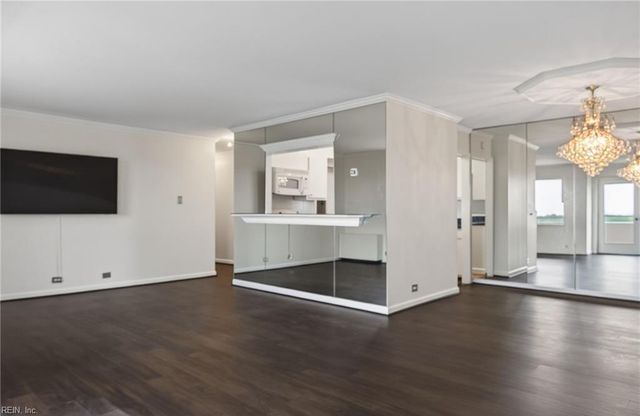 7320 Glenroie Ave Apt 10E, Norfolk, VA 23505