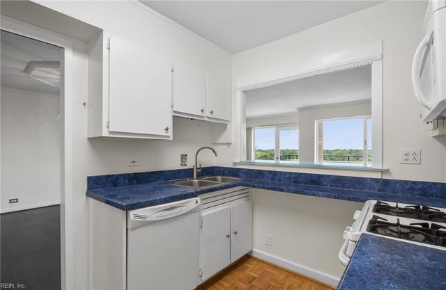 7320 Glenroie Ave Apt 10E, Norfolk, VA 23505