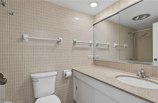 7320 Glenroie Ave Apt 10E, Norfolk, VA 23505