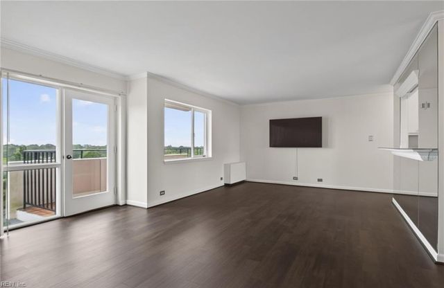 7320 Glenroie Ave Apt 10E, Norfolk, VA 23505