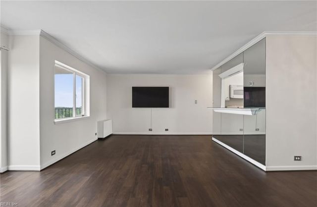 7320 Glenroie Ave Apt 10E, Norfolk, VA 23505