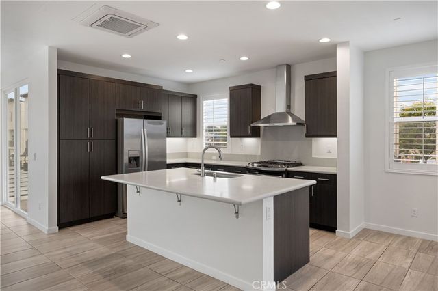 2138 Bella Court, Costa Mesa, CA 92627