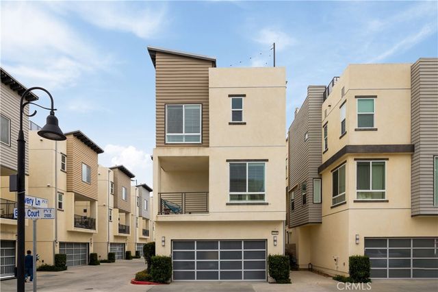 2138 Bella Court, Costa Mesa, CA 92627