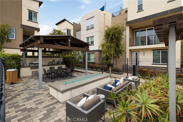 2138 Bella Court, Costa Mesa, CA 92627