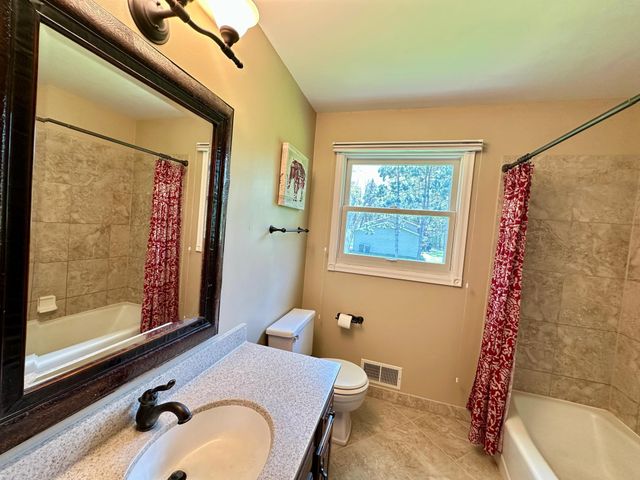 7779 Meadowview Trail, Lino Lakes, MN 55014