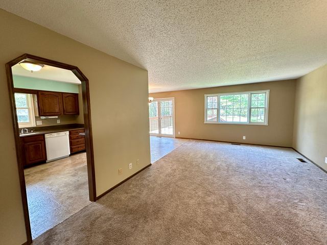 7779 Meadowview Trail, Lino Lakes, MN 55014