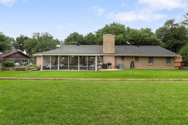 6041 Wimbleton Way, Fort Worth, TX 76133
