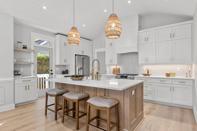 1063 Barfield Street, Daniel Island, SC 29492