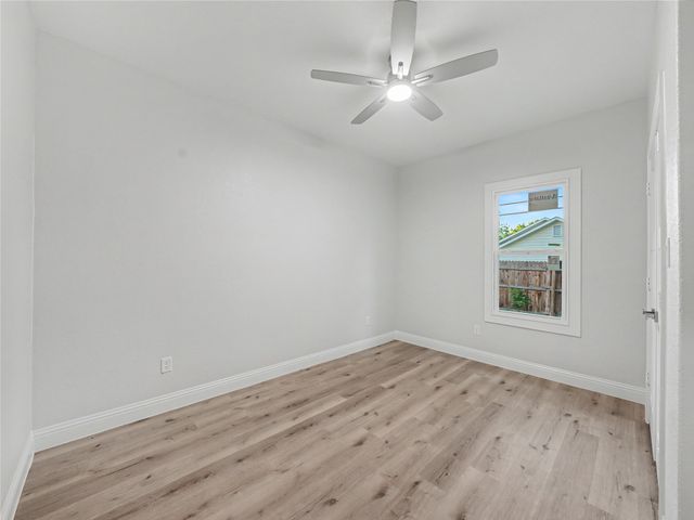 1211 E Cannon Street, Fort Worth, TX 76104