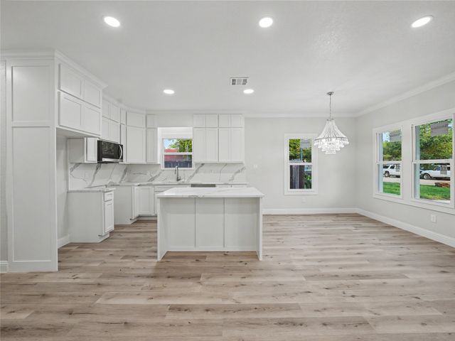 1211 E Cannon Street, Fort Worth, TX 76104