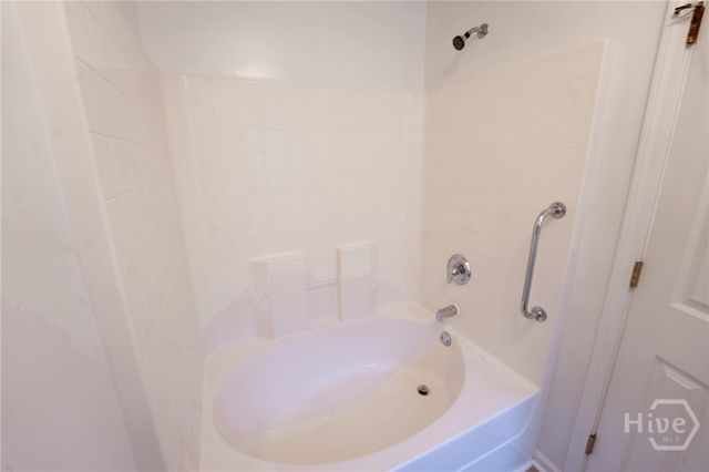 121 W Tisbury Lane, Pooler, GA 31322
